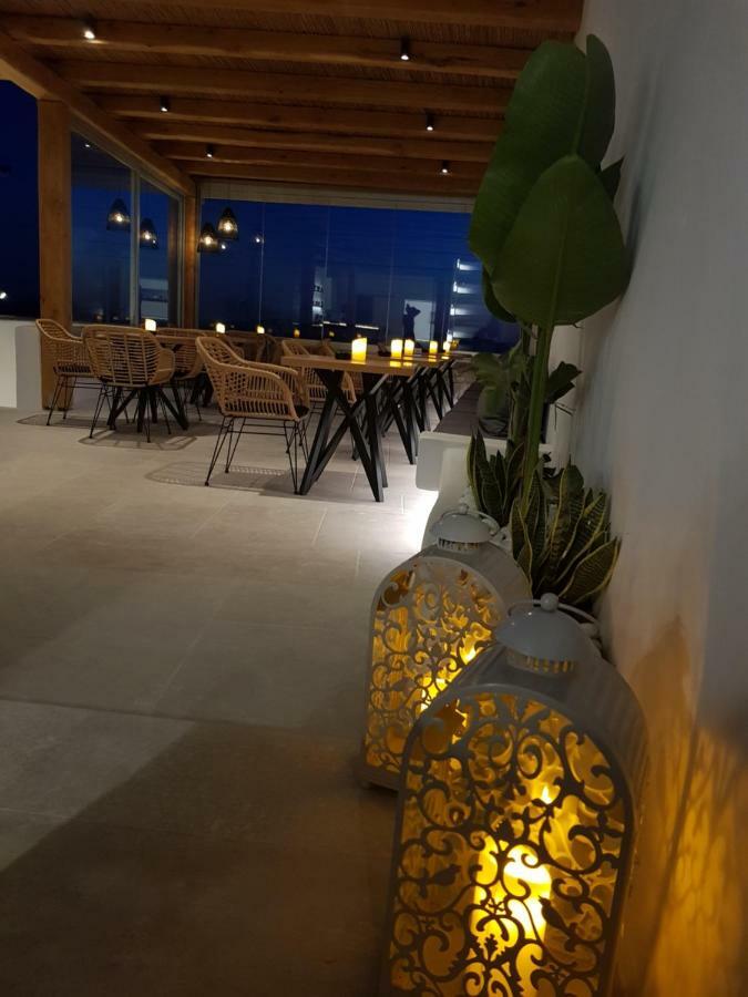 Avra Mykonos Hotel Tourlos Buitenkant foto